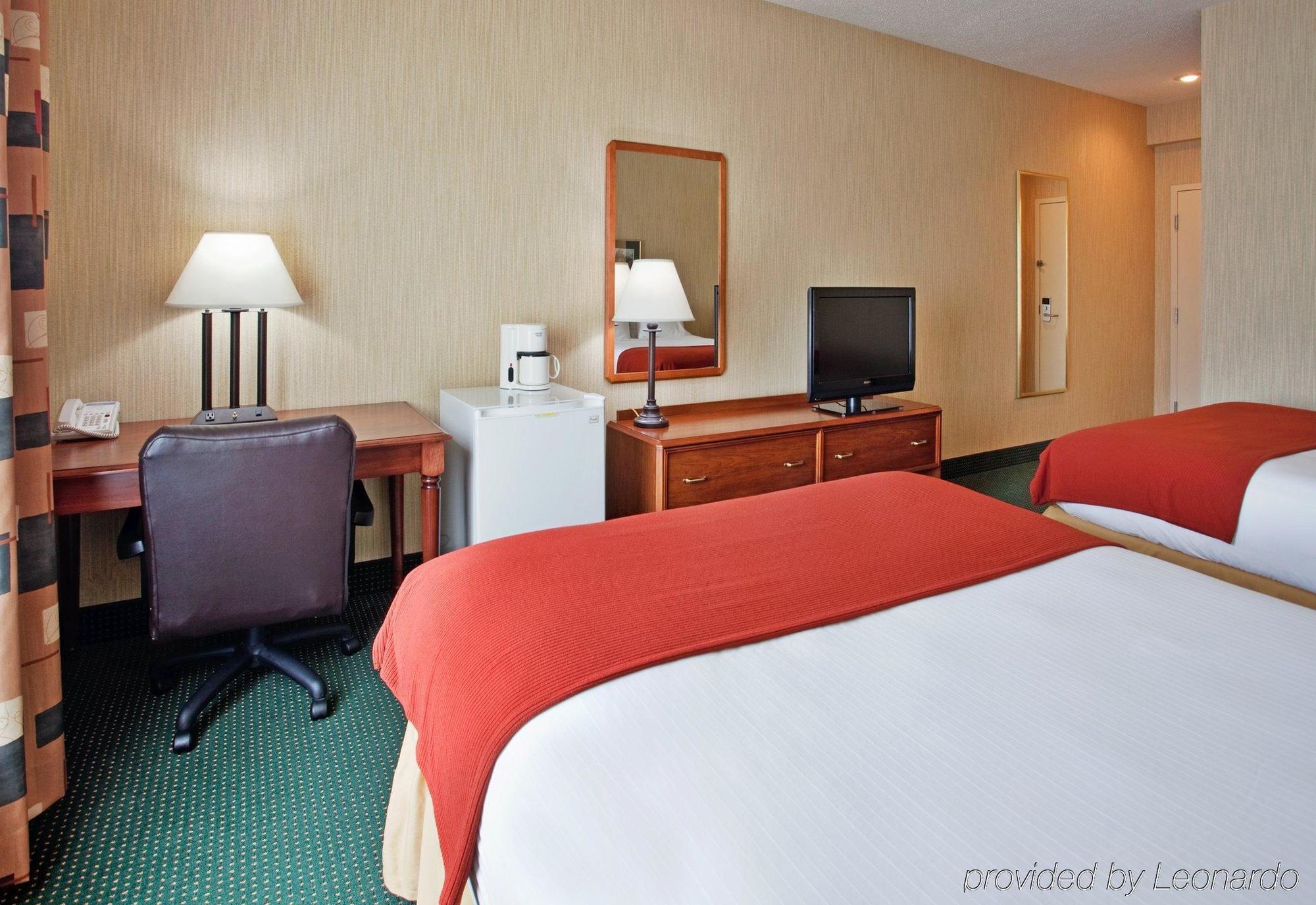 Inn Baymont By Wyndham 3*